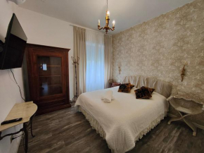 Romeo & Juliet Non-Hotel